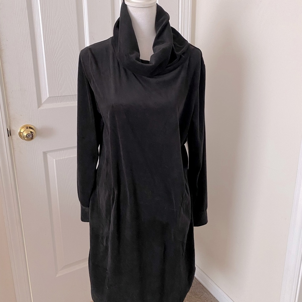 NWT Halston Fleece Lounger